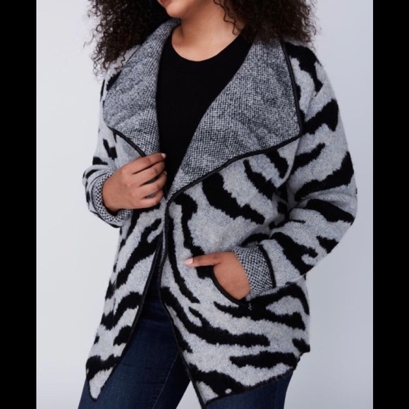 EUC Winter Camo Print Cozy Jacquard Overpiece - Picture 3 of 16